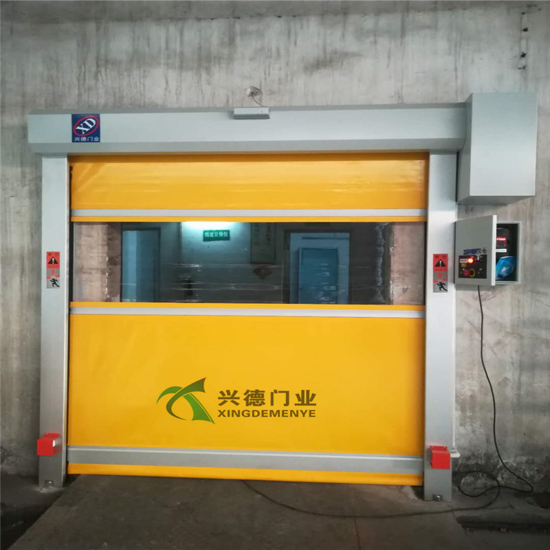 工廠為什么必須安裝快速卷簾門？